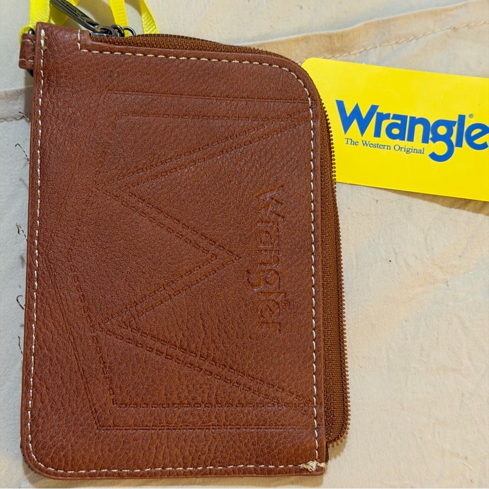 Wrangler Tan Textured Wallet - Picture 2 of 2